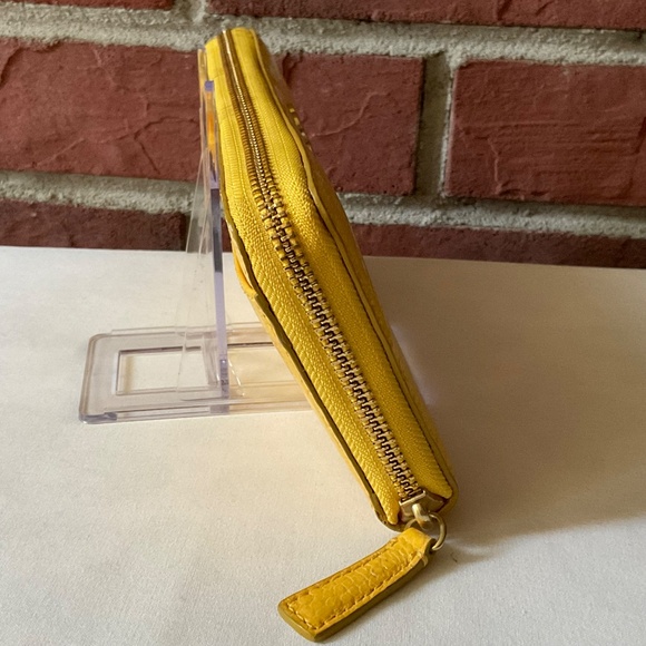 NEW Coach Accordion Embossed Snakeskin Yellow Leather Zip Wallet NWOT - Picture 13 of 15